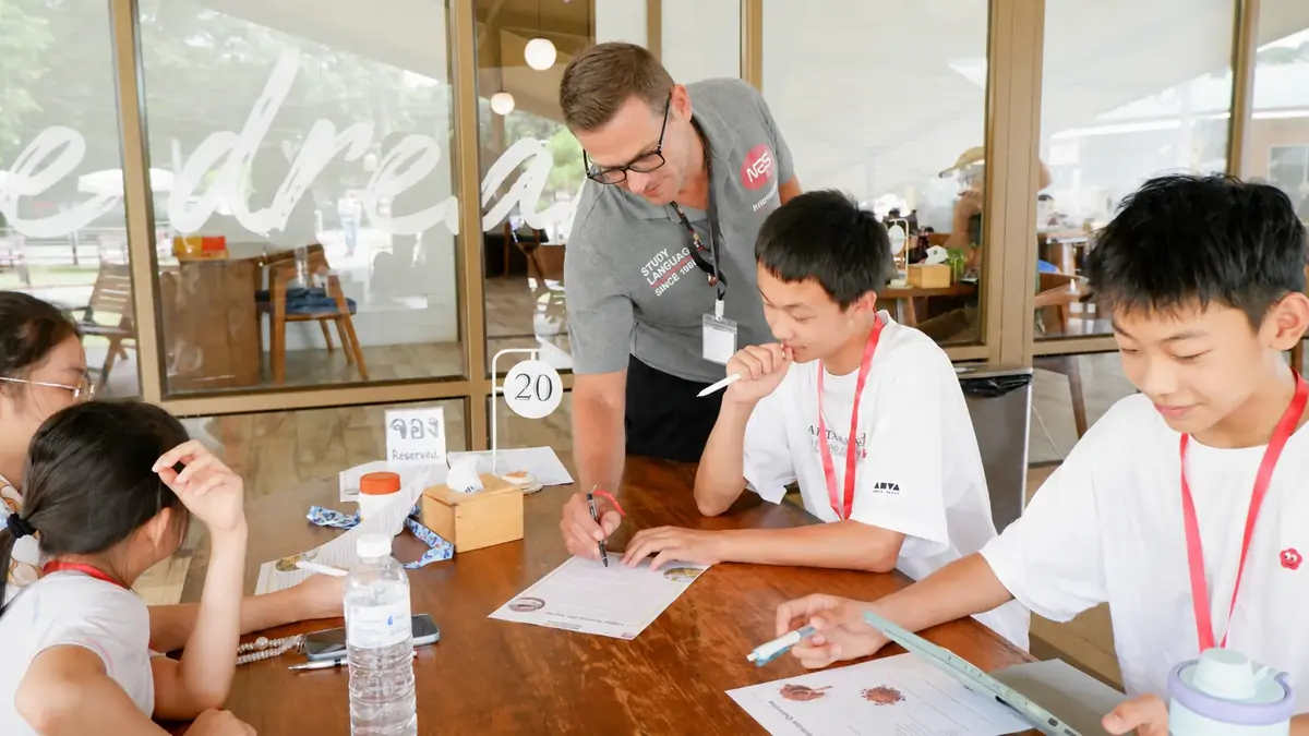 คอร์ส International Academic Prep สำหรับผู้เรียนวัยรุ่น